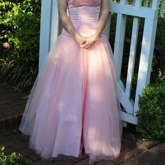 Blush Sherri Hill Dress!!! - Picture 2 of 6